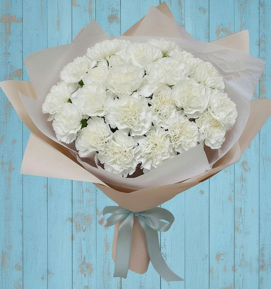 Букет цветов из: Гвоздики в Красный Октябрь