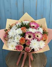 Букет цветов из:  Розы, Герберы и Хризантемы в Красный Октябрь