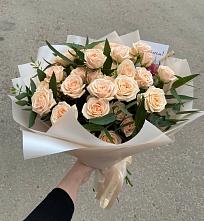 Букет Кремовые розы Латте в Красный Октябрь