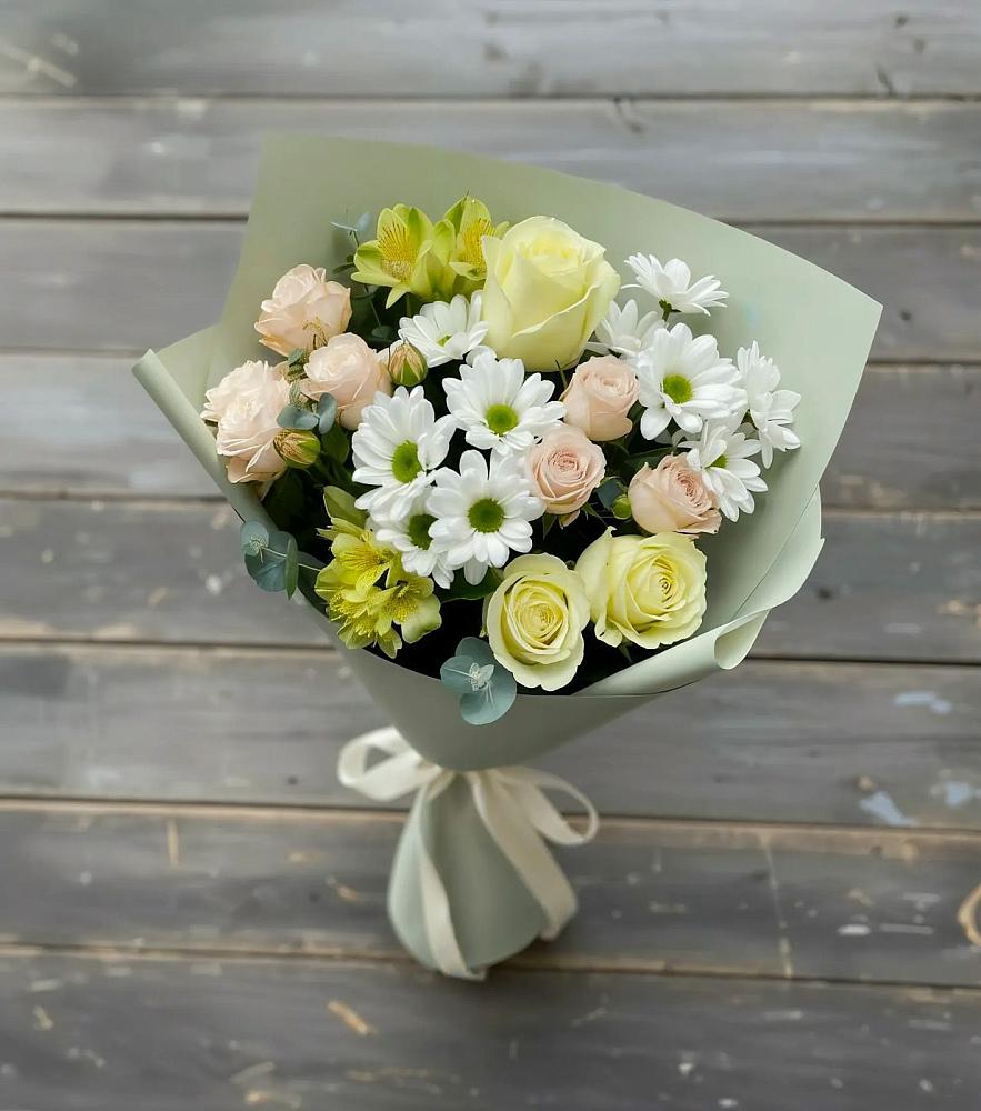 Букет цветов из: Альстромерии, Розы и Хризантемы в Красный Октябрь