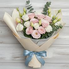 Букет цветов из:  Лизиантусы #REPLACE_PRED# Красный Октябрь