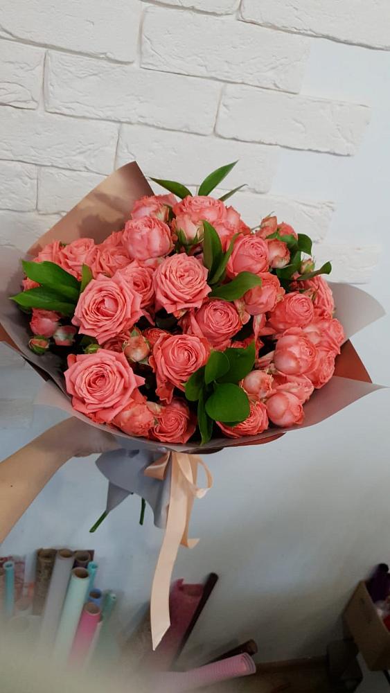 Букет цветов из: Розы в Красный Октябрь