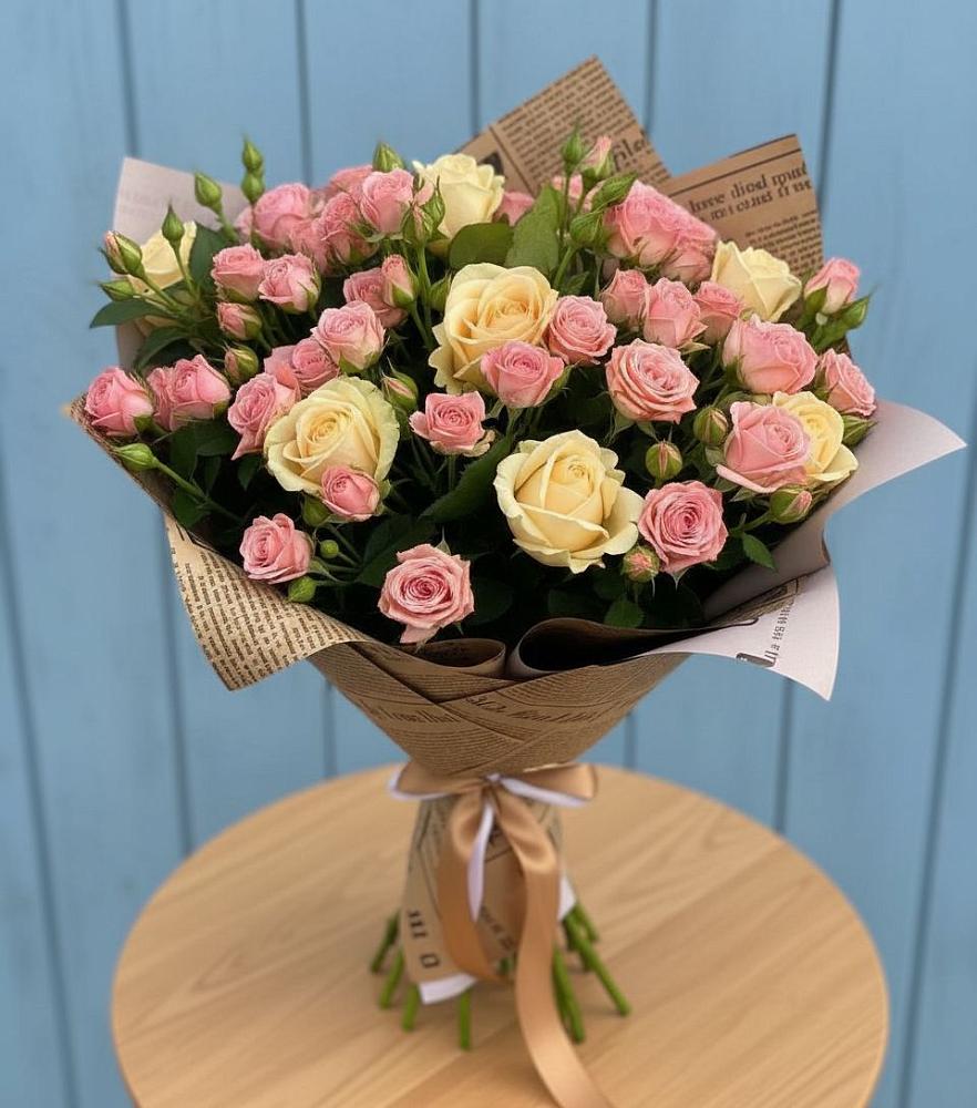 Букет цветов из: Розы в Красный Октябрь