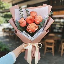 Букет цветов из:  Розы в Красный Октябрь