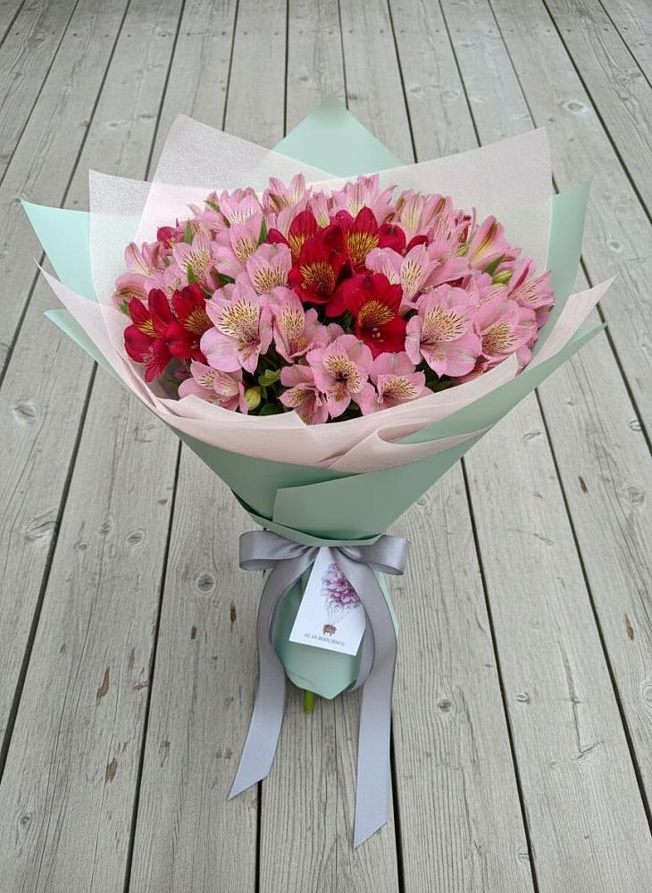 Букет цветов из: Альстромерии в Красный Октябрь