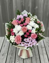 Букет цветов из:  Альстромерии, Гвоздики, Розы и Хризантемы в Красный Октябрь