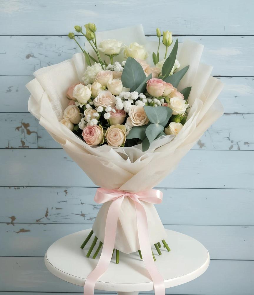 Букет цветов из: Розы и Лизиантусы в Красный Октябрь