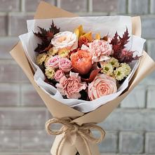 Букет цветов из:  Гвоздики, Хризантемы и Розы в Красный Октябрь