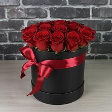 Цветочная композиция из Розы в шляпной коробке в Красный Октябрь