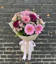 Букет цветов из:  Герберы и Хризантемы в Красный Октябрь