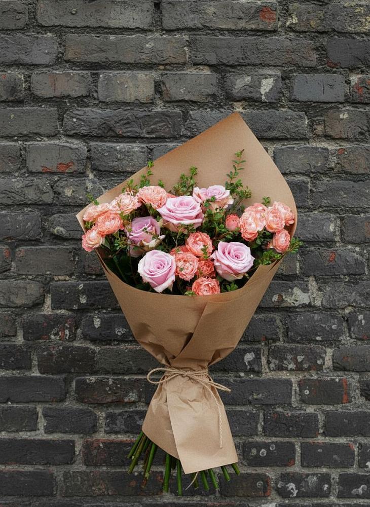 Букет цветов из: Розы в Красный Октябрь