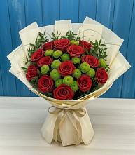 Букет цветов из:  Розы и Хризантемы в Красный Октябрь