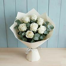 Букет Белые розы в Эвкалипте в Красный Октябрь