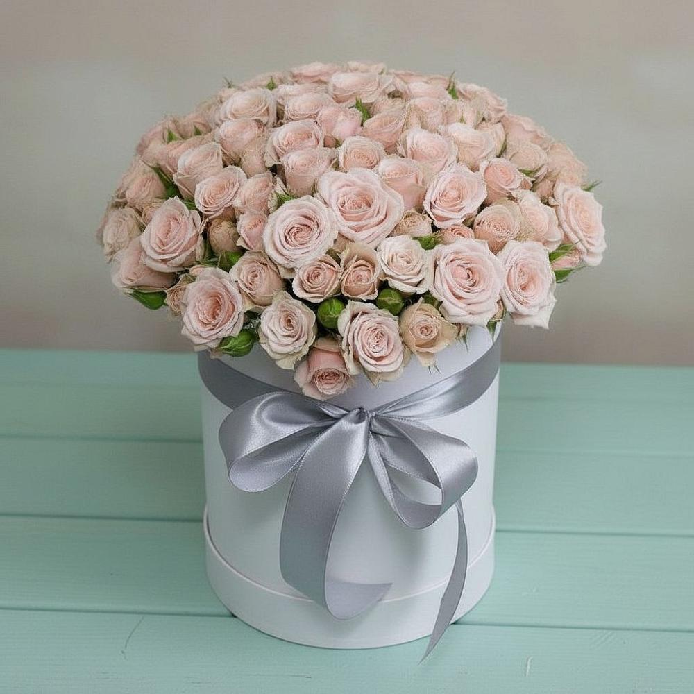 Цветочная композиция из Розы в шляпной коробке в Красный Октябрь